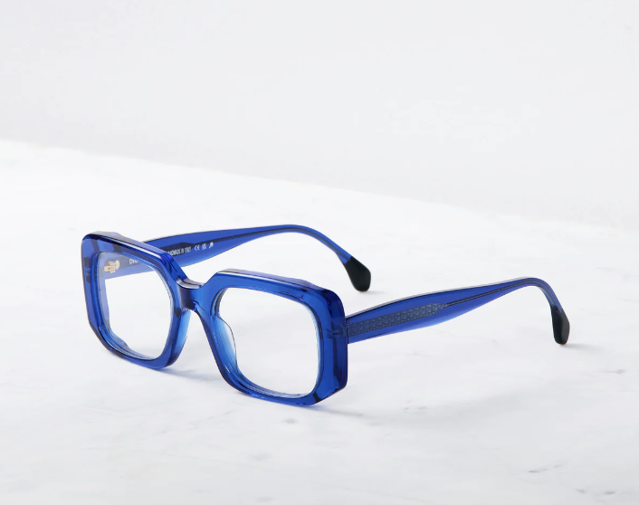 Alternative view of Dick Moby Cannes (CAN) 147--3