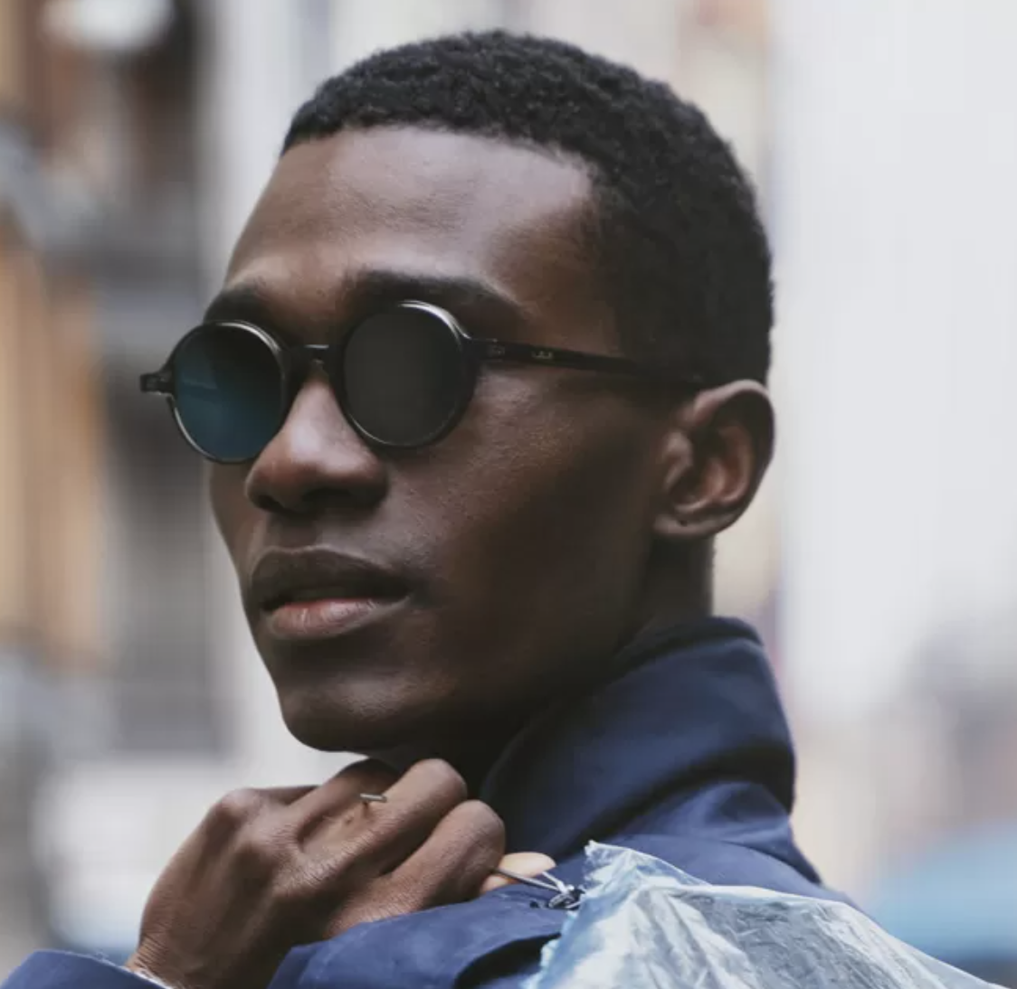 Alternative view of Reunion Black 01 // Light Blue Photochromic (Base 2)