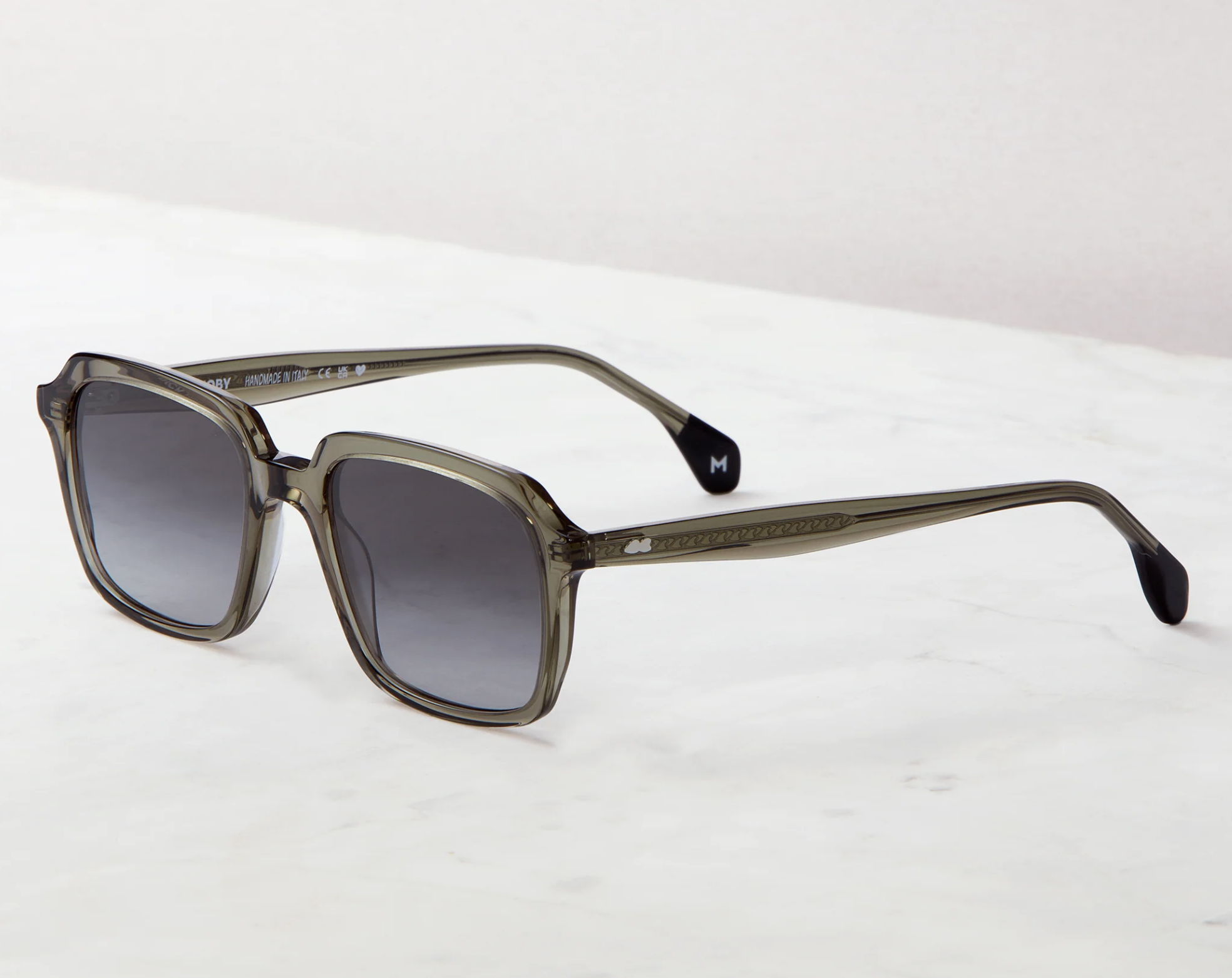 Alternative view of Dick Moby Lisbon (LISB)