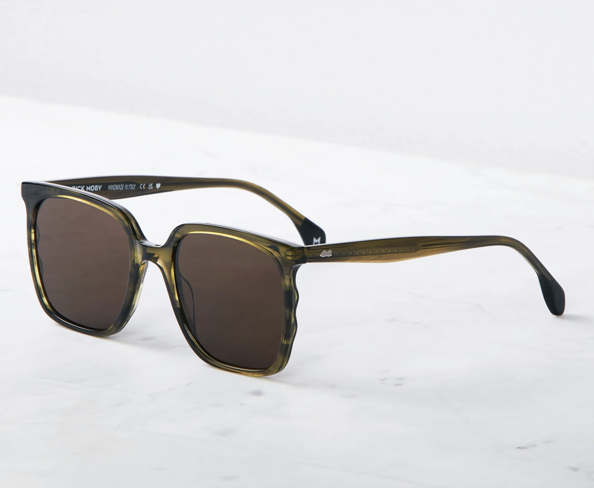 Alternative view of Dick Moby Buenos Aires (BEU)